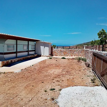 Caravan Fishing Spot Porto Roxa Апартаменты Agios Leon