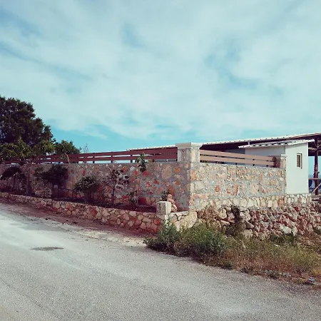 Апартаменты Caravan Fishing Spot Porto Roxa Agios Leon